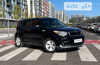 Позашляховик / Кросовер Kia Soul 2016 в Києві