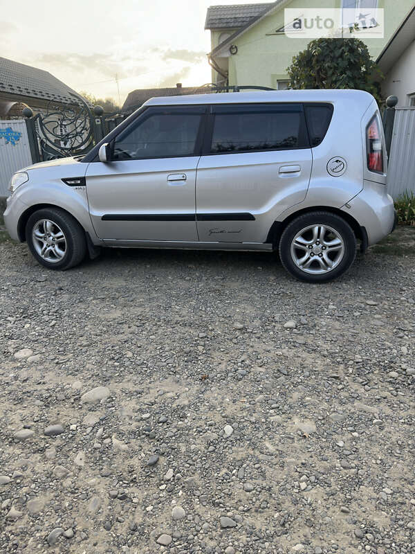 Внедорожник / Кроссовер Kia Soul 2009 в Черновцах