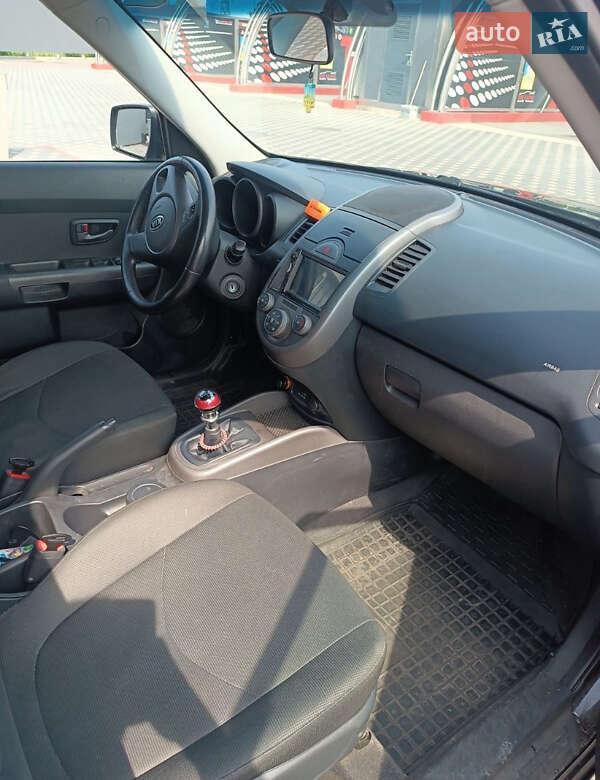 Позашляховик / Кросовер Kia Soul 2010 в Полтаві