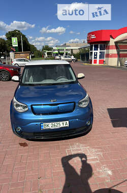 Внедорожник / Кроссовер Kia Soul 2014 в Ровно