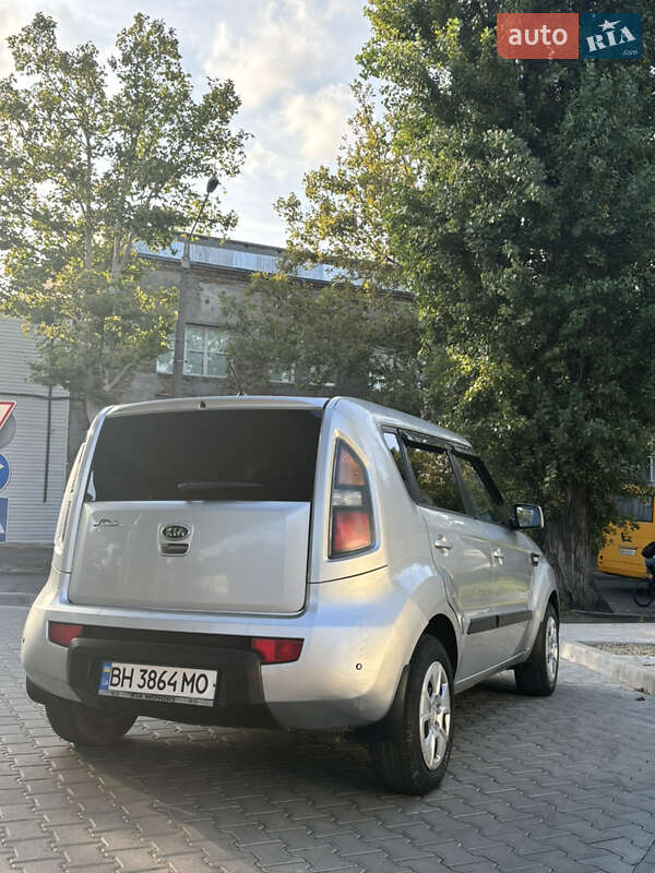 Позашляховик / Кросовер Kia Soul 2011 в Одесі
