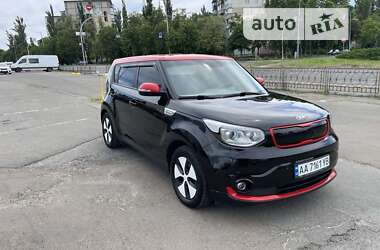 Позашляховик / Кросовер Kia Soul 2015 в Києві