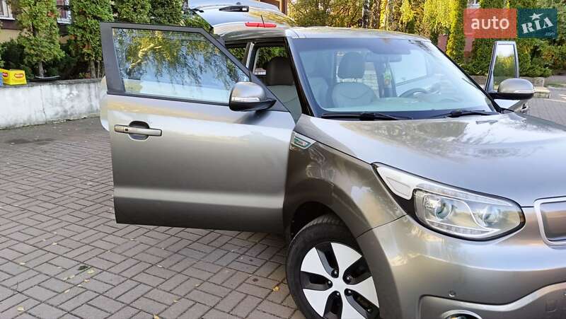 Позашляховик / Кросовер Kia Soul 2017 в Рівному