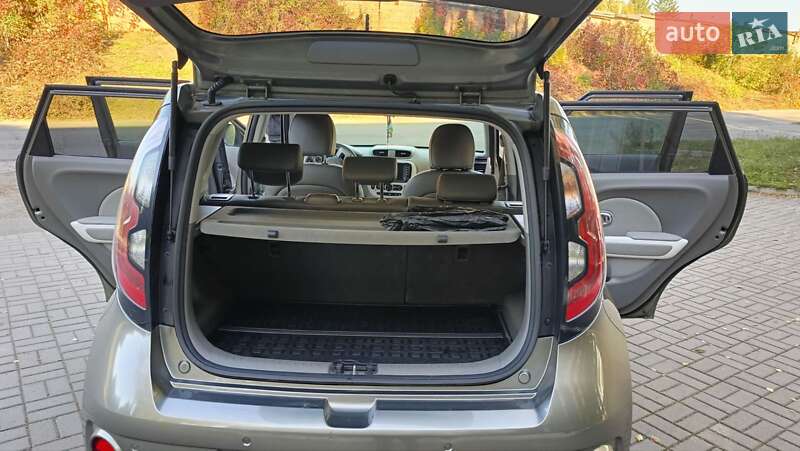 Позашляховик / Кросовер Kia Soul 2017 в Рівному