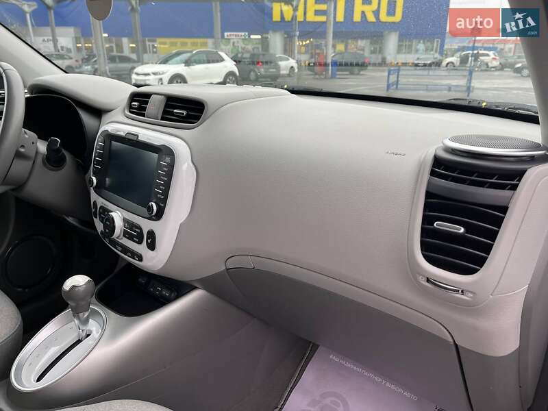 Позашляховик / Кросовер Kia Soul 2016 в Вінниці