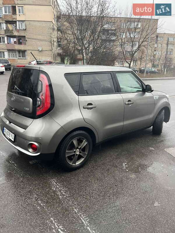 Внедорожник / Кроссовер Kia Soul 2017 в Виннице