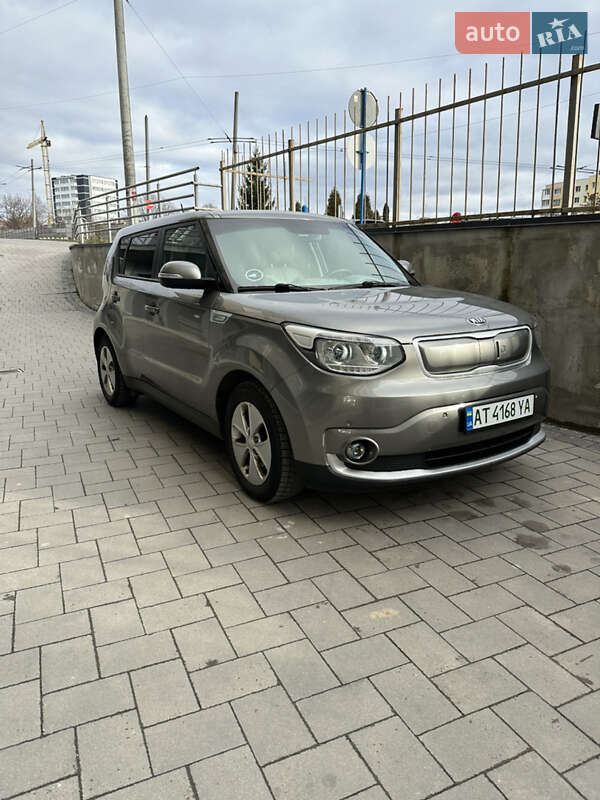 Позашляховик / Кросовер Kia Soul 2015 в Івано-Франківську