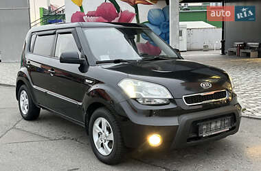 Позашляховик / Кросовер Kia Soul 2011 в Києві