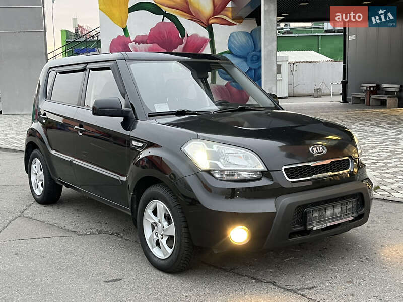 Позашляховик / Кросовер Kia Soul 2011 в Києві