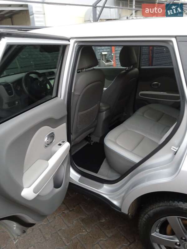 Позашляховик / Кросовер Kia Soul 2016 в Житомирі