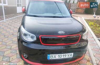 Позашляховик / Кросовер Kia Soul 2016 в Чернівцях