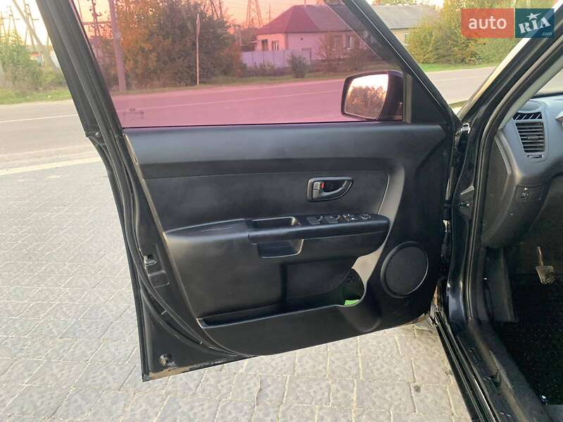 Внедорожник / Кроссовер Kia Soul 2009 в Кременце фото 10 Внедорожник / Кроссовер Kia Soul 2009 в Кременце