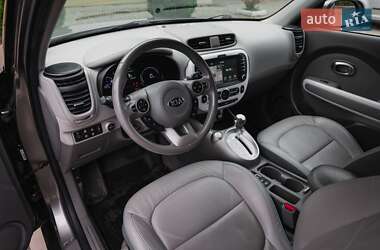 Внедорожник / Кроссовер Kia Soul 2017 в 