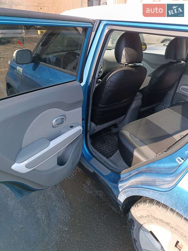 Позашляховик / Кросовер Kia Soul 2014 в Дніпрі