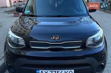 Позашляховик / Кросовер Kia Soul 2018 в Чернівцях