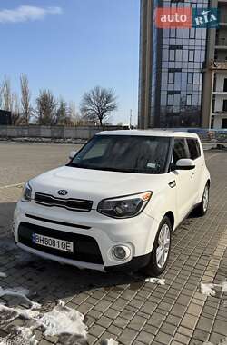 Позашляховик / Кросовер Kia Soul 2017 в 