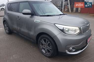 Позашляховик / Кросовер Kia Soul 2015 в Львові