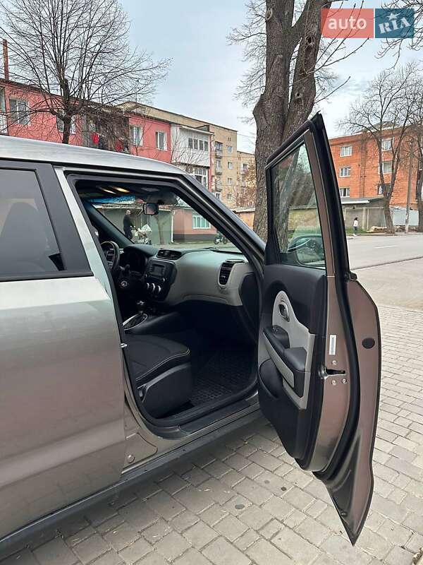 Внедорожник / Кроссовер Kia Soul 2014 в Могилев-Подольске