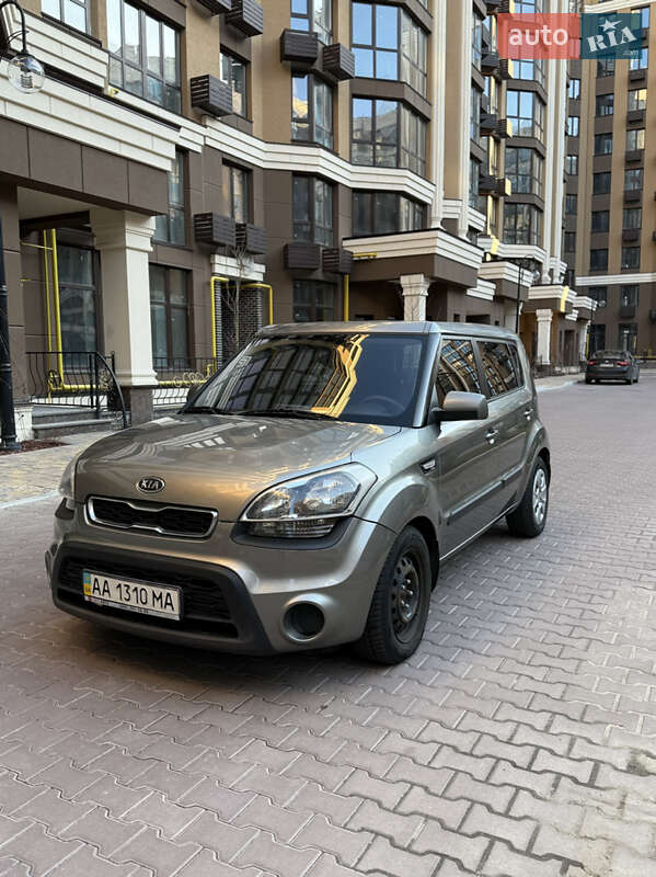 Позашляховик / Кросовер Kia Soul 2011 в Києві