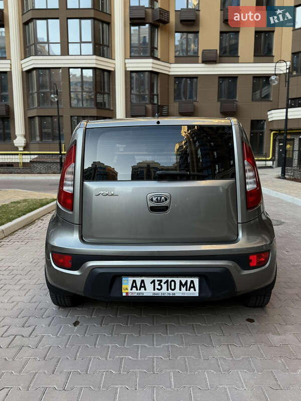 Позашляховик / Кросовер Kia Soul 2011 в Києві
