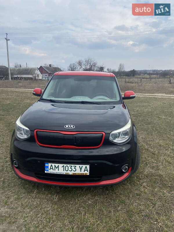 Позашляховик / Кросовер Kia Soul 2015 в Житомирі