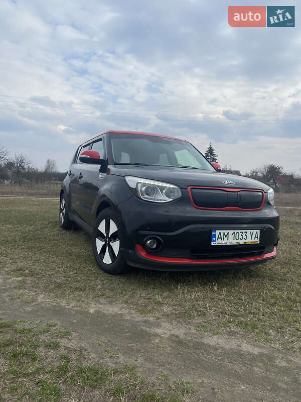 Позашляховик / Кросовер Kia Soul 2015 в Житомирі
