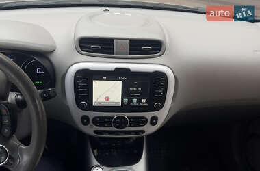 Внедорожник / Кроссовер Kia Soul 2017 в 