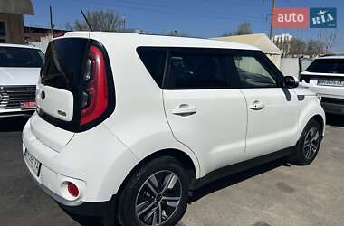 Внедорожник / Кроссовер Kia Soul 2016 в 