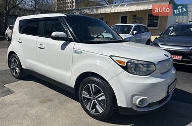 Внедорожник / Кроссовер Kia Soul 2016 в 