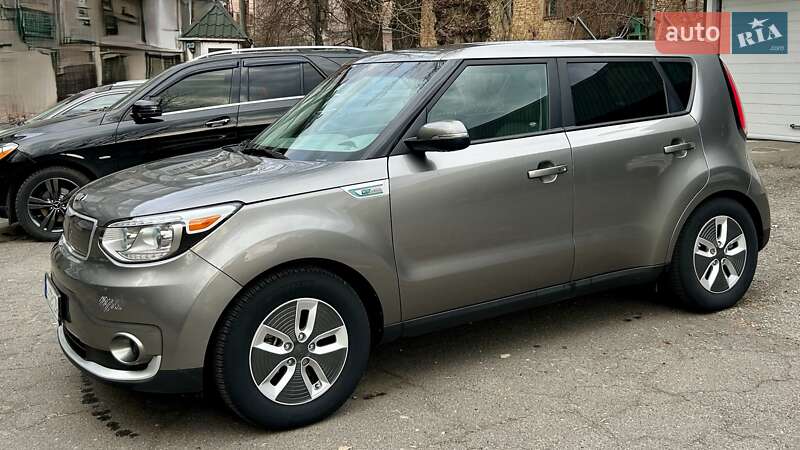 Внедорожник / Кроссовер Kia Soul 2016 в Киеве