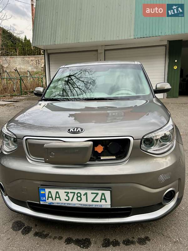 Внедорожник / Кроссовер Kia Soul 2016 в Киеве