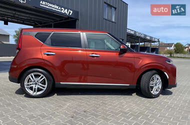 Позашляховик / Кросовер Kia Soul 2020 в 