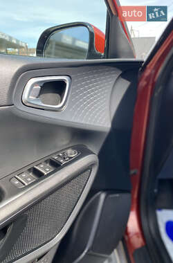 Позашляховик / Кросовер Kia Soul 2020 в 