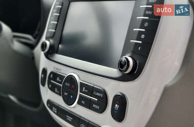 Позашляховик / Кросовер Kia Soul 2017 в 