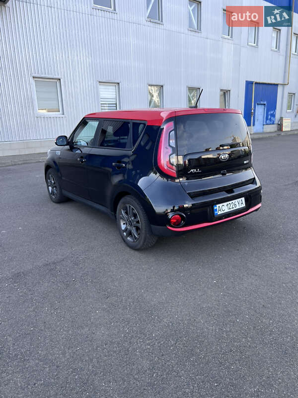 Внедорожник / Кроссовер Kia Soul 2015 в Ковеле