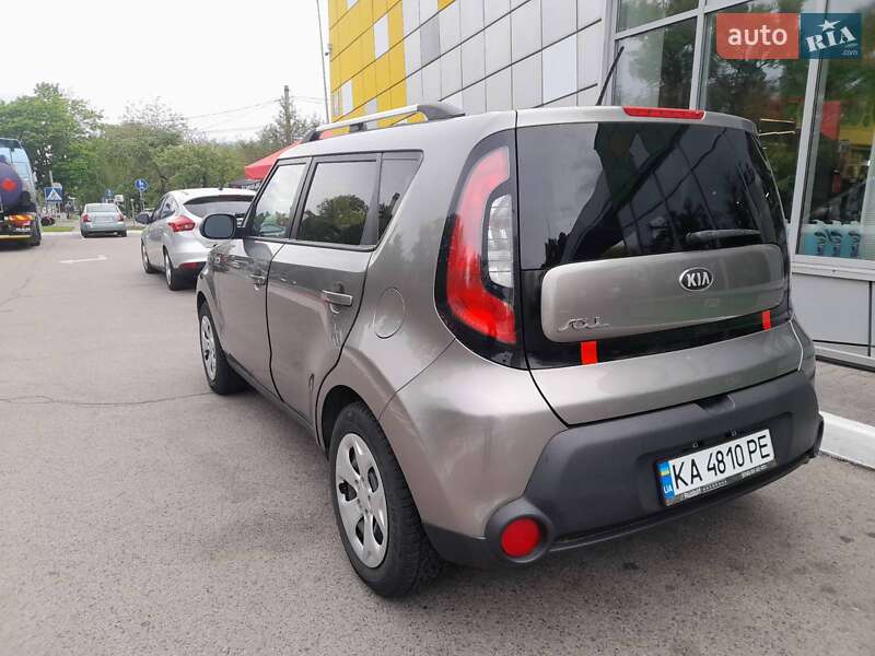 Позашляховик / Кросовер Kia Soul 2015 в 