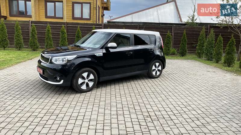 Позашляховик / Кросовер Kia Soul 2016 в Києві