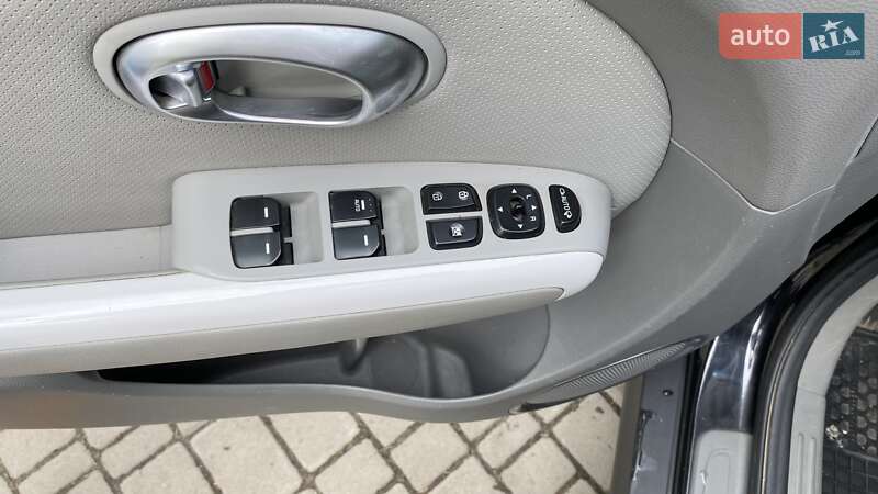Позашляховик / Кросовер Kia Soul 2016 в Києві