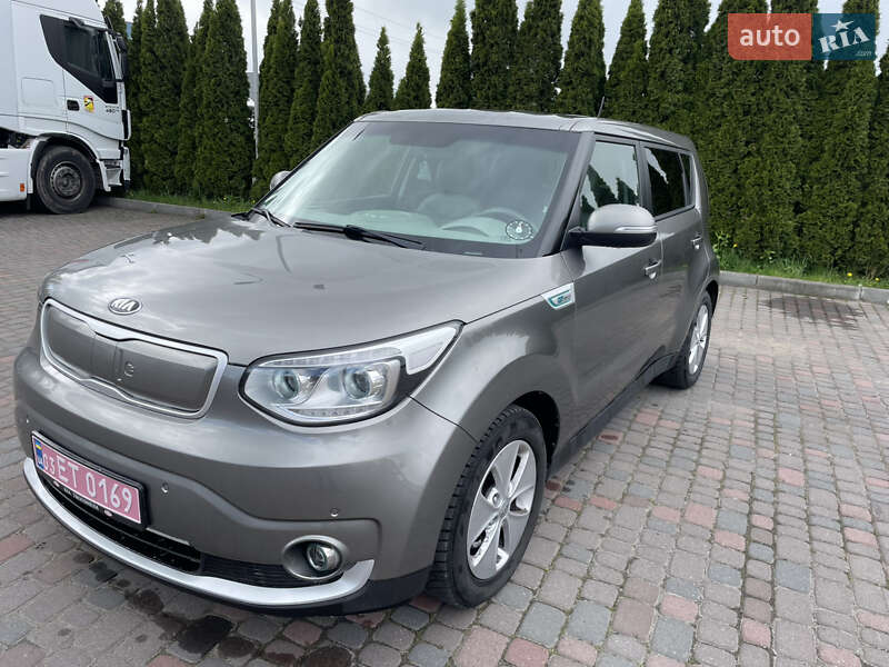 Позашляховик / Кросовер Kia Soul 2015 в Львові