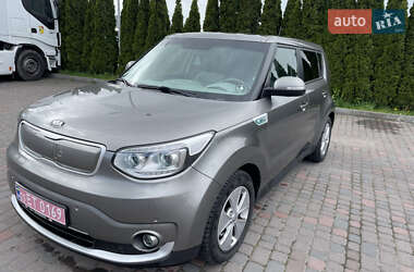 Позашляховик / Кросовер Kia Soul 2015 в 