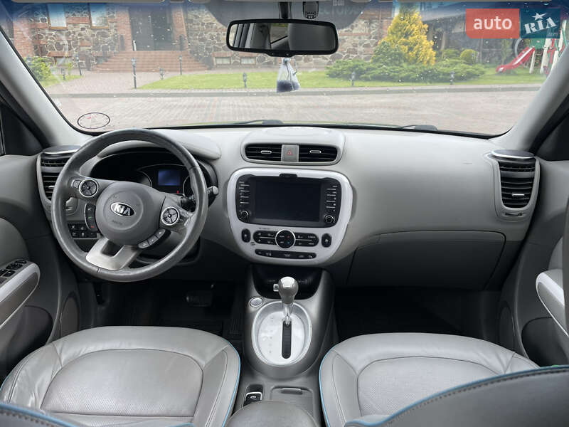 Позашляховик / Кросовер Kia Soul 2015 в Львові