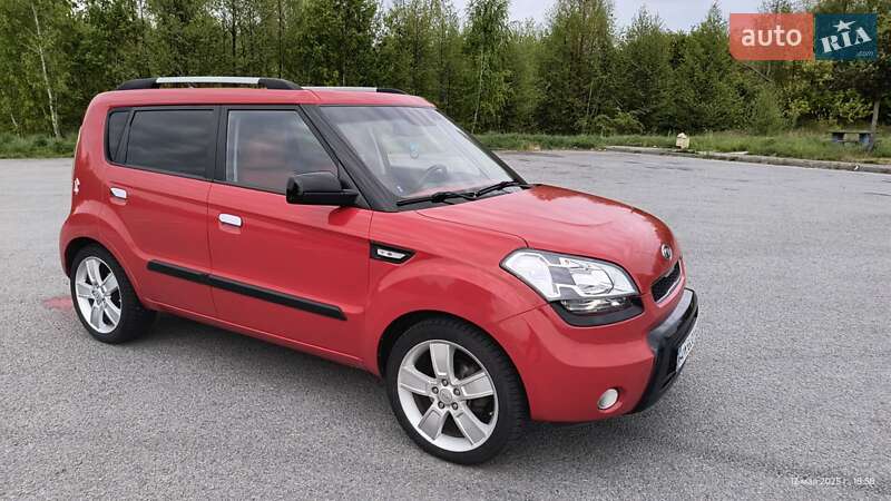 Внедорожник / Кроссовер Kia Soul 2008 в 