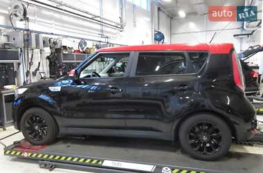 Позашляховик / Кросовер Kia Soul 2015 в 