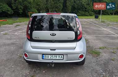 Внедорожник / Кроссовер Kia Soul 2016 в 