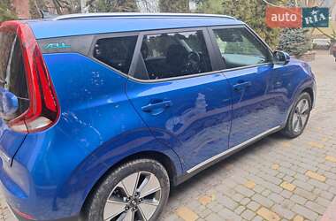 Позашляховик / Кросовер Kia Soul 2021 в 