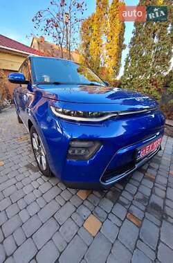 Позашляховик / Кросовер Kia Soul 2021 в 