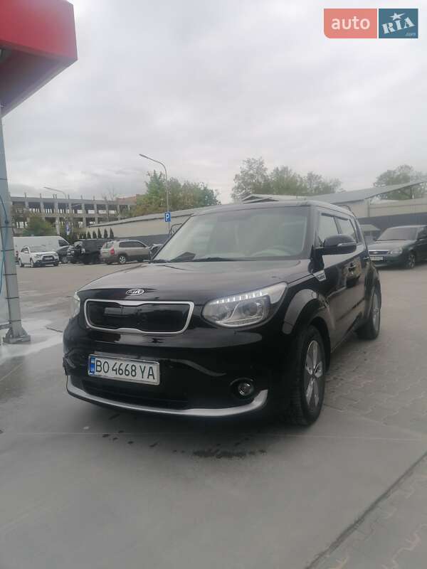 Внедорожник / Кроссовер Kia Soul 2017 в 