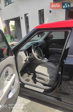 Позашляховик / Кросовер Kia Soul 2014 в 