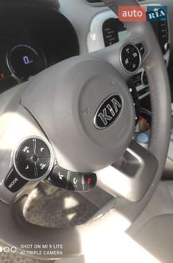 Позашляховик / Кросовер Kia Soul 2014 в 
