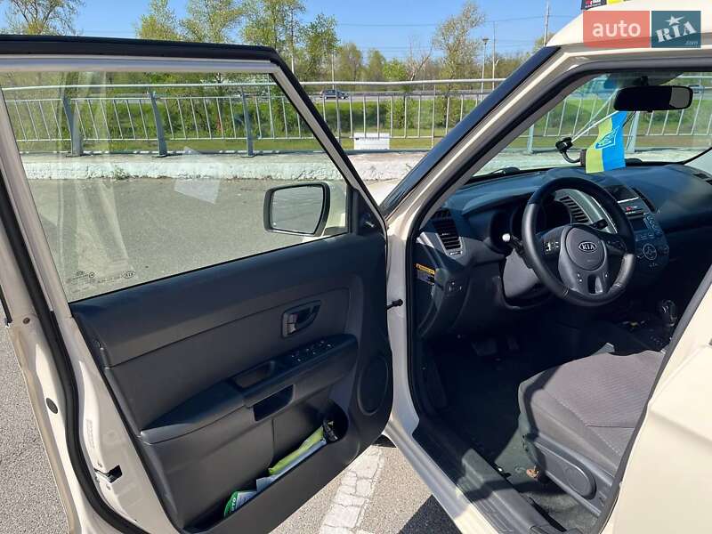 Позашляховик / Кросовер Kia Soul 2012 в Києві